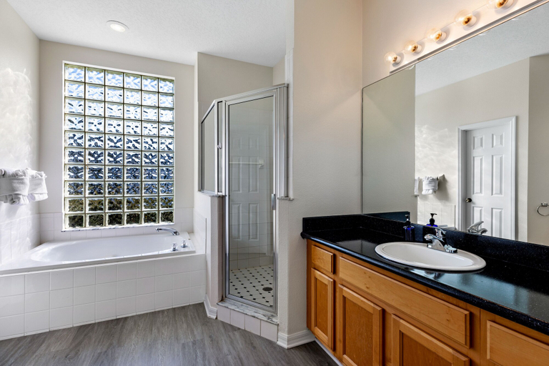 Bathroom 3, Hills Bay Retreat, Polk
