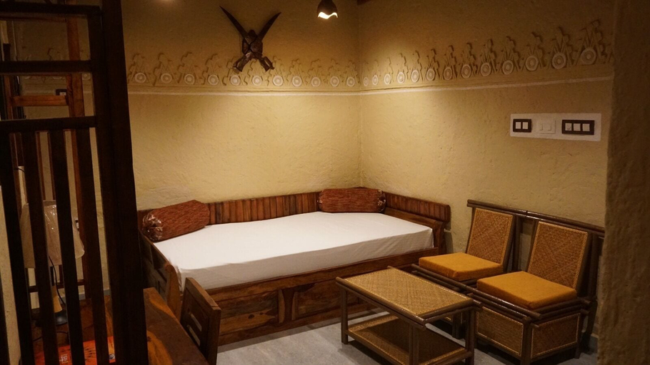 Others 3, Shri Nilayam Kutir, Varanasi