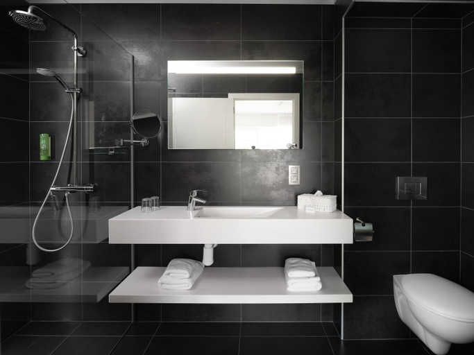 Bathroom 5, Le 24 Hotel, Liège