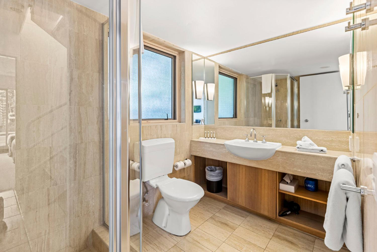 Bathroom 12