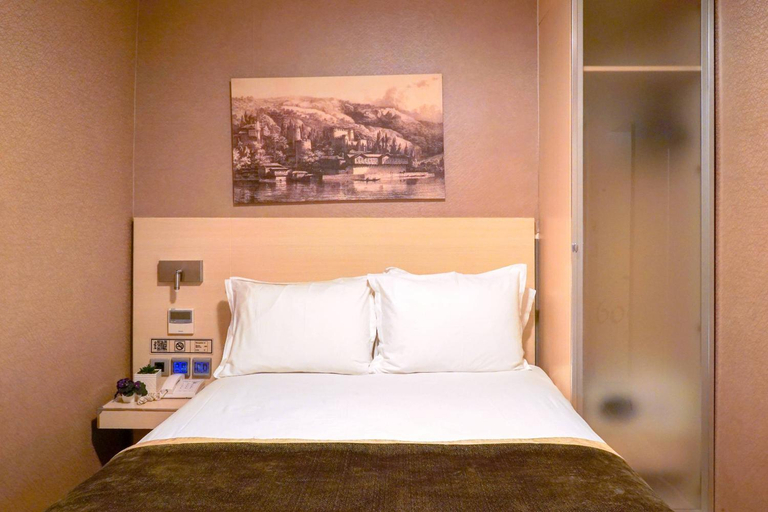 Bedroom 3, Troya Hotel, Beyoğlu
