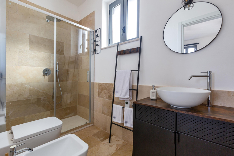 Bathroom, 3686 Villa de Bellis by Perle di Puglia, Brindisi