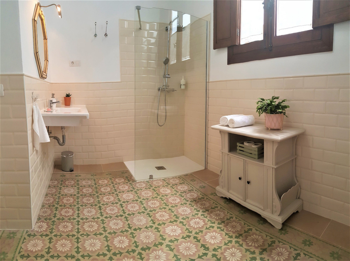 Bathroom 4, Los Canaritos Guest-House, Las Palmas