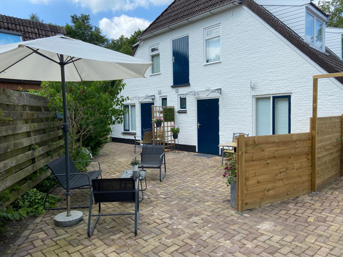 Others 5, De Posthoorn, Ooststellingwerf
