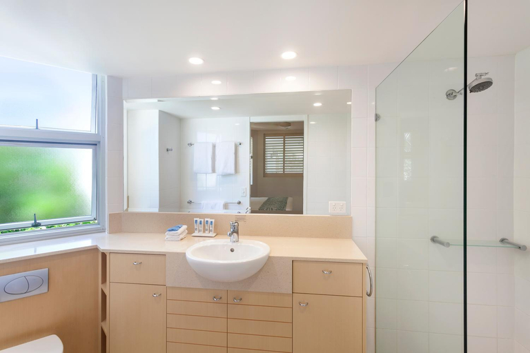 Bathroom 4, Maison Noosa, Noosa - Noosa-Noosaville
