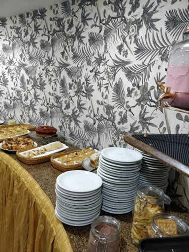 Food & Drinks 23