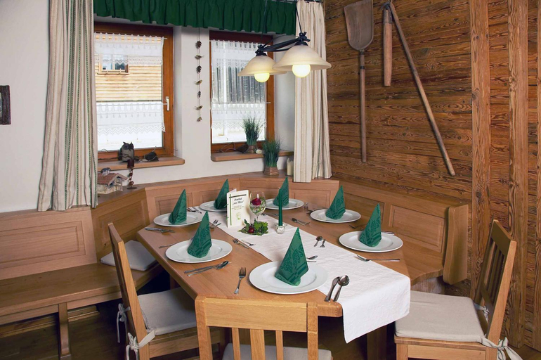 Food & Drinks 4, Gasthof Zum Wirt Ferienwohnung Hohenbogenblick, Cham