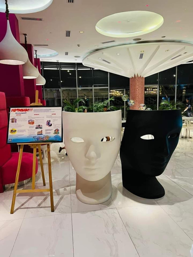 Others 4, Azure By Ian, Taguig