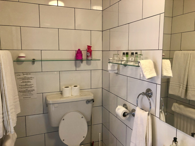 Bathroom 4, Buttermilk Lodge