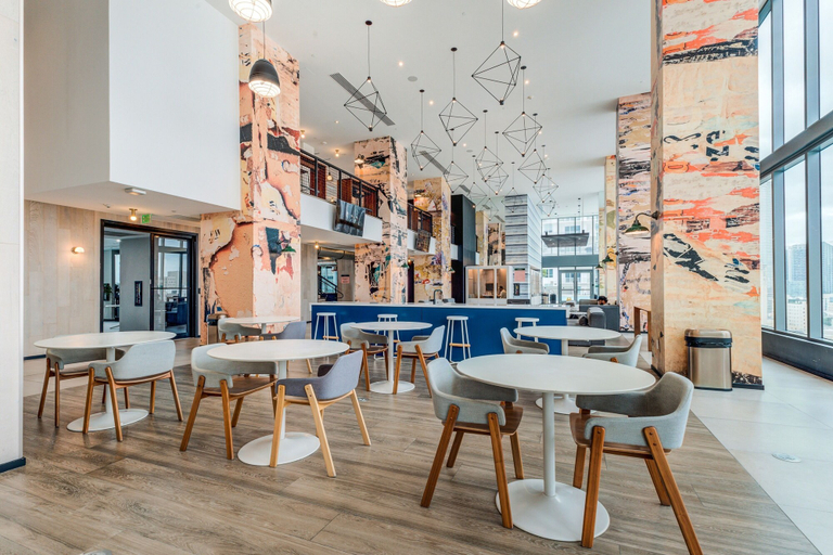 Food & Drinks 5, Sentral Alea Miami, Miami-Dade