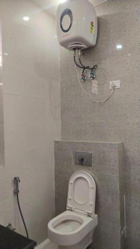 Bathroom, Maujis villa Hotel and guest house, Kaushambi