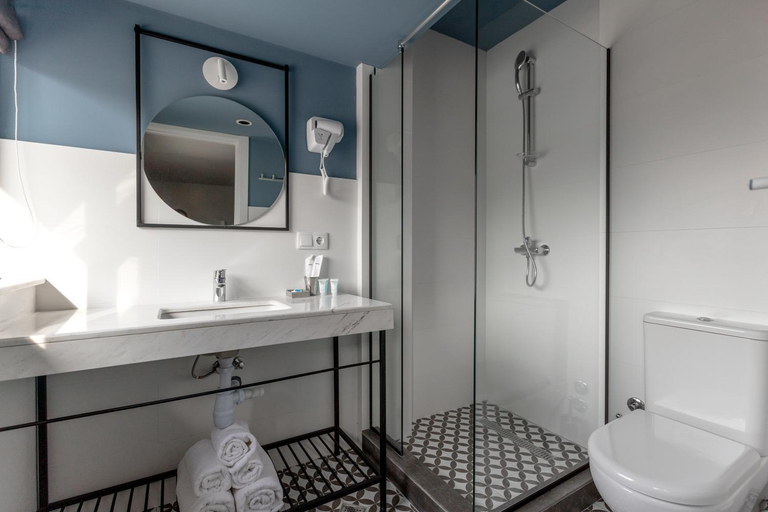 Bathroom 4, Vera Hills Boutique Hotel, Tbilisi