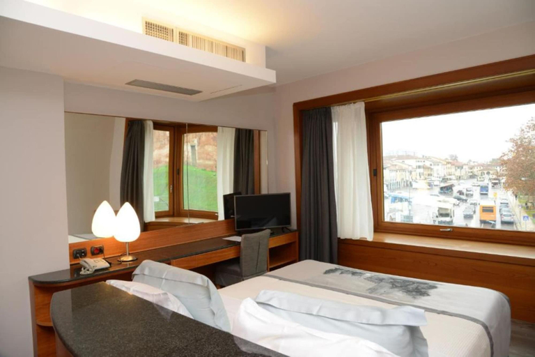 Bedroom 3, Albergo Roma, BW Signature Collection, Treviso