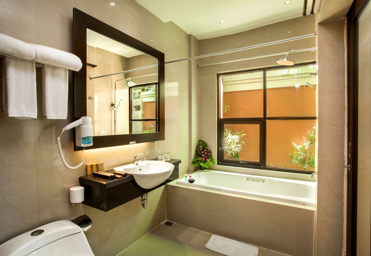 Bathroom 22