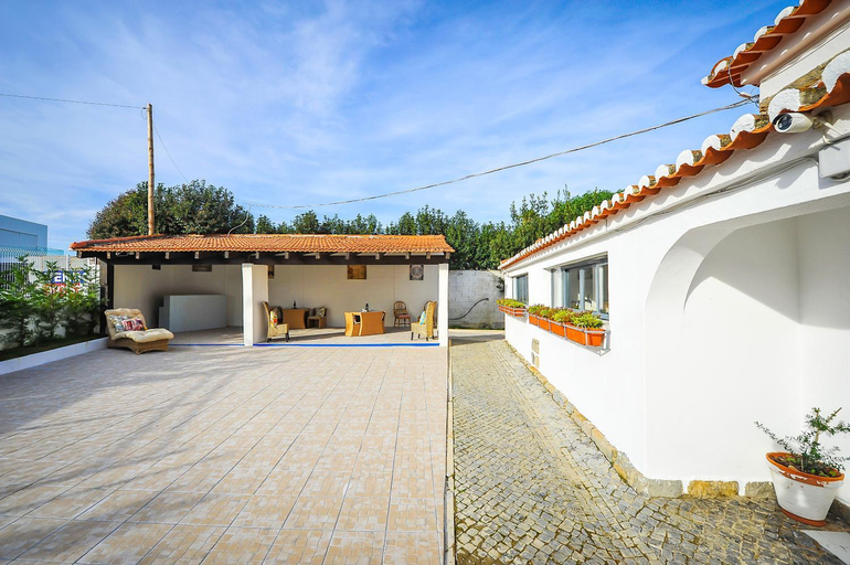 Others 3, Santo Antonio's Guesthouse, Cascais