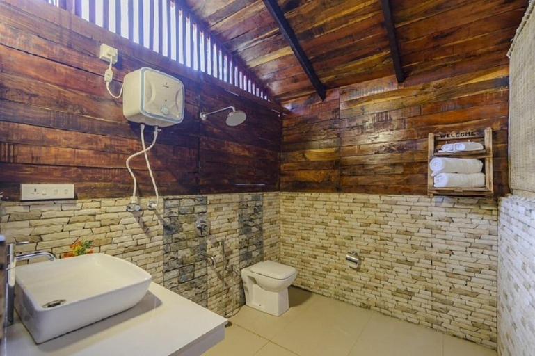 Bathroom 4, Little Cove Nature Resort, Nashik