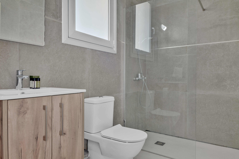 Bathroom, Phaedrus Living Eolus Residences Hera
