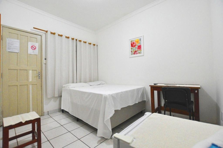 Bedroom 2, Hotel Tapajos, Cuiaba