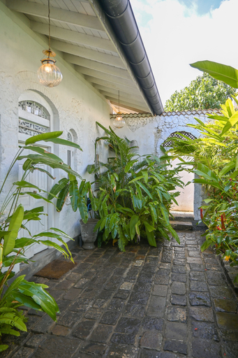 Children's play area - outdoor, Villa Republic Boossa, Hikkaduwa