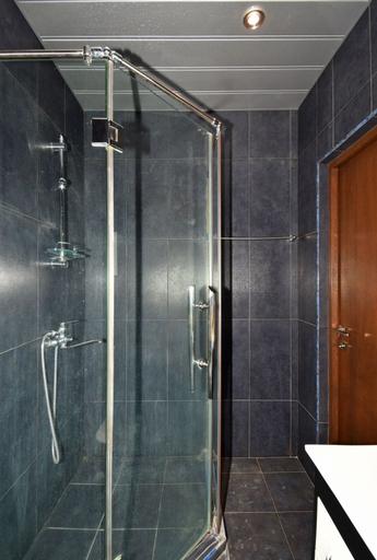 Bathroom 4, Lemkin apartment HR agency, Yerevan