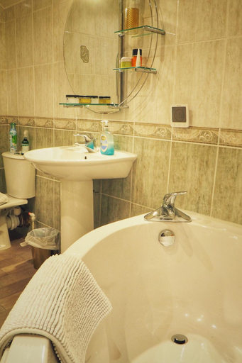 Bathroom, Alma Cliffe Guest House, Lancashire