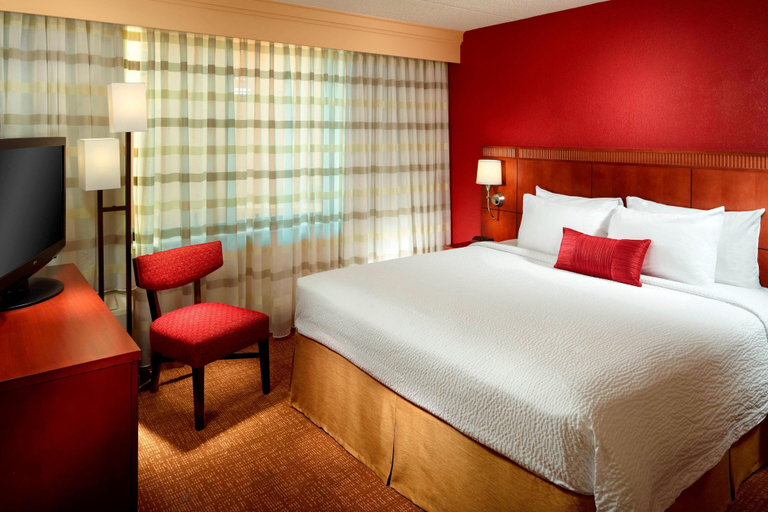 Bedroom 3, Courtyard by Marriott Columbus, Muscogee