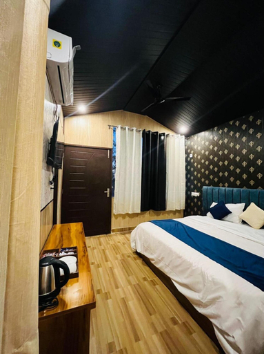 Bedroom 5, The Bluewind Resort, Dehradun