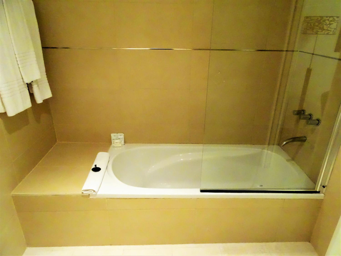 Bathroom 4, Uthgra De las Luces, Distrito Federal