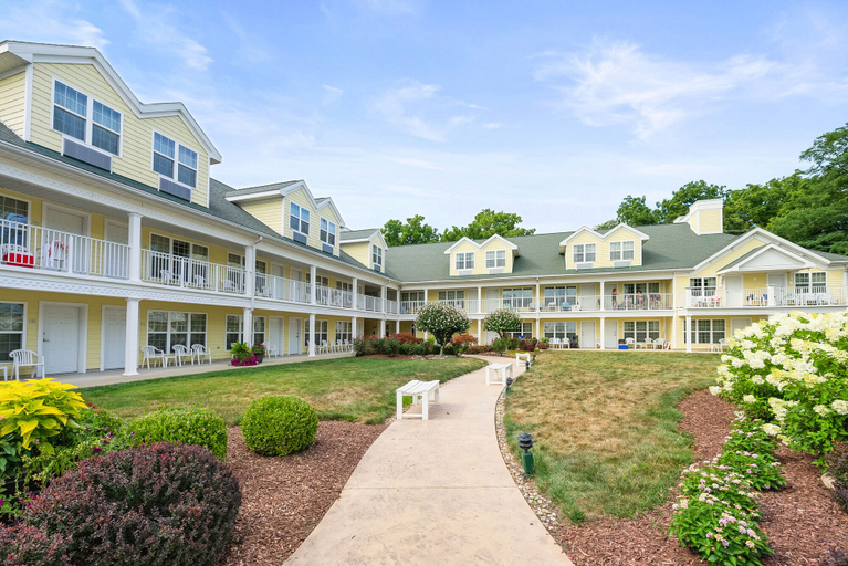 Exterior & Views 2, Kelleys Island Venture Resort, Lake Erie