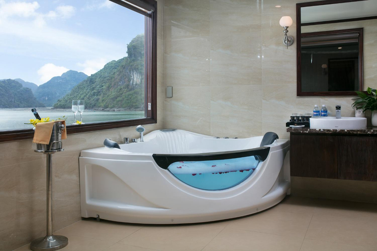 Bathroom 5, Mon Cheri Cruises, Hạ Long