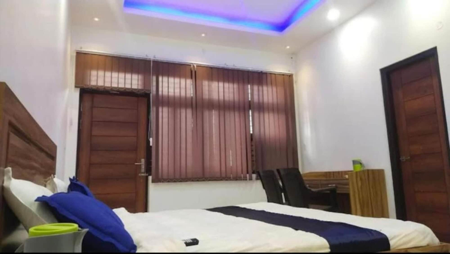 Bedroom 2, Maujis villa Hotel and guest house, Kaushambi