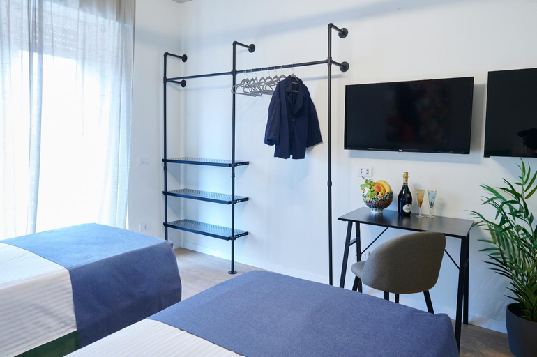Bedroom 4, White Ribbon, Milano