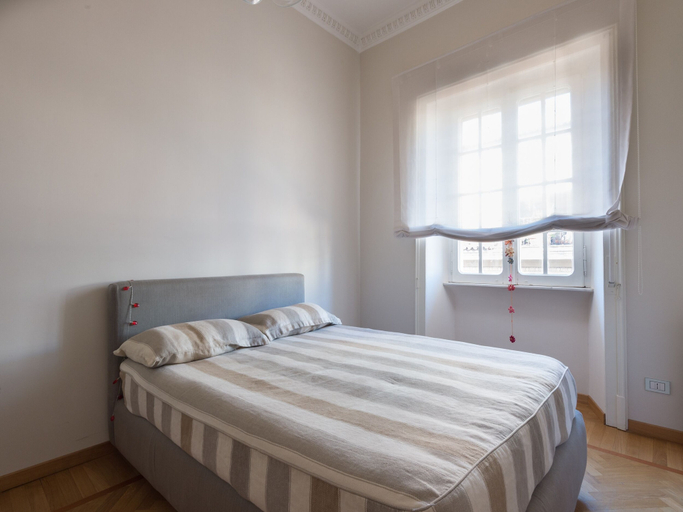 Bedroom 2, Villa Borghese Luxury Apartment, Rome