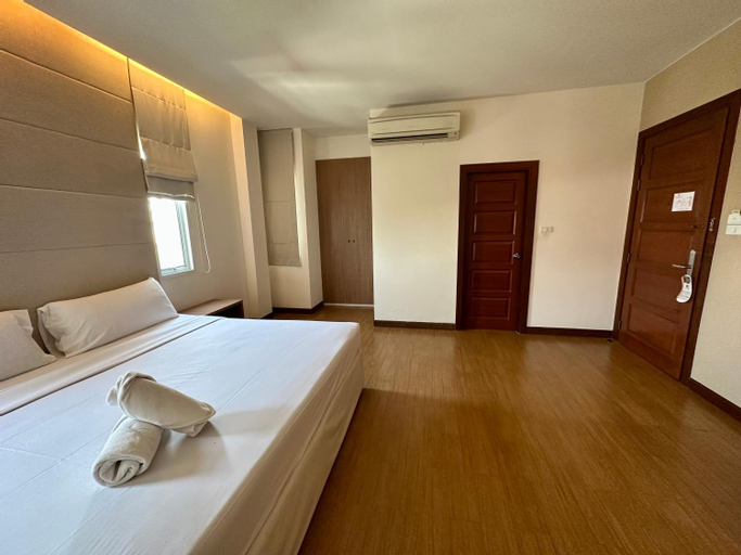 Bedroom 5