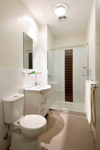 Bathroom 11