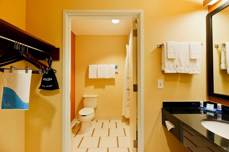 Bathroom 10