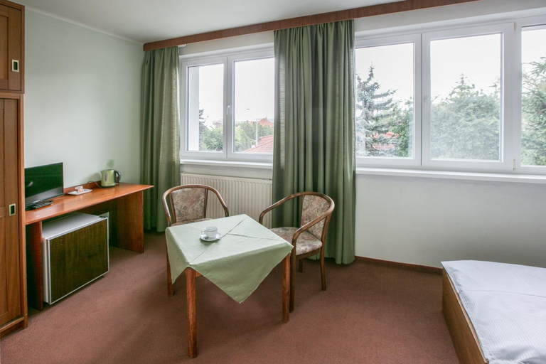 Others 2, Hotel-Pension KAMYK, Praha 4