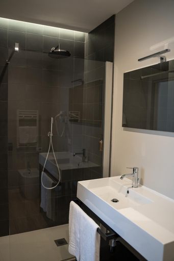 Bathroom 5, Palazzo Bellocchi - Suites & Apartments, Brindisi