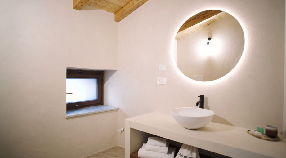 Bathroom 4, Casa Marinari, Cosenza