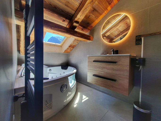 Bathroom 3, Le PaSsionNant B&B, Haute-Savoie