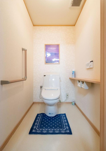 Bathroom 9