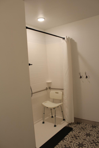 Bathroom, Waterfront Hotel, Crawford
