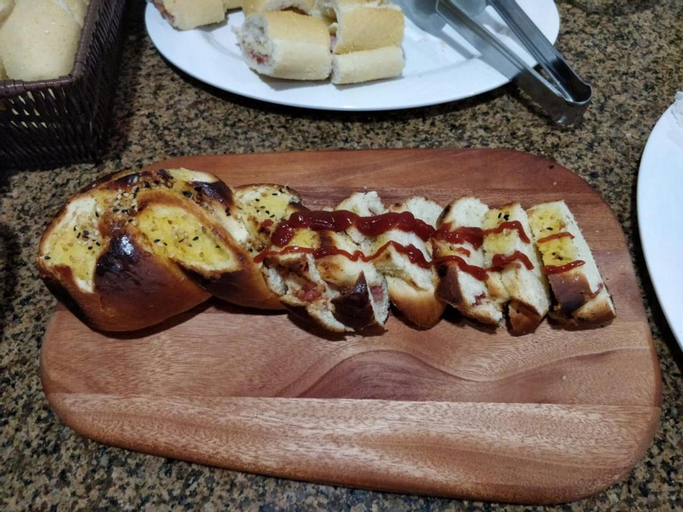 Food & Drinks 11
