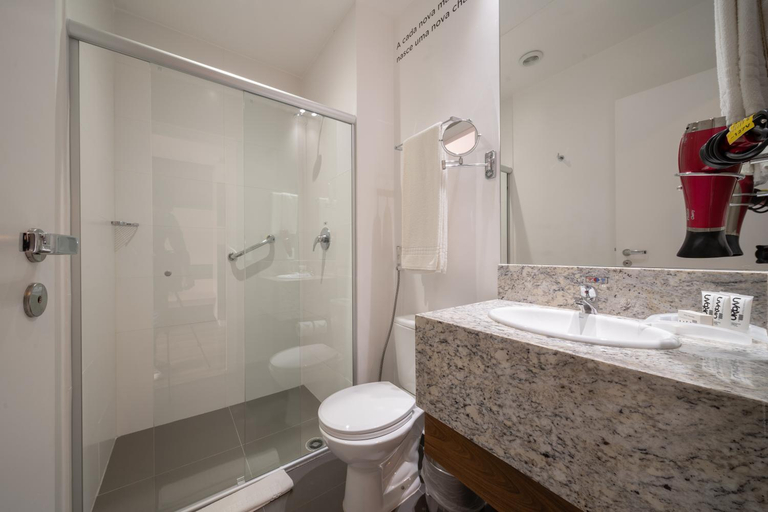 Bathroom 4, URBAN by UNU Osasco Hotel, Osasco