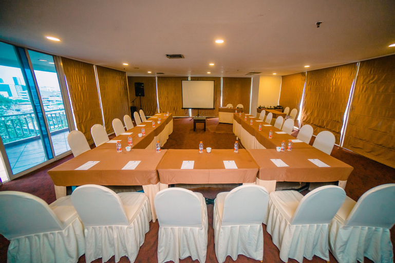 Business Facilities 29