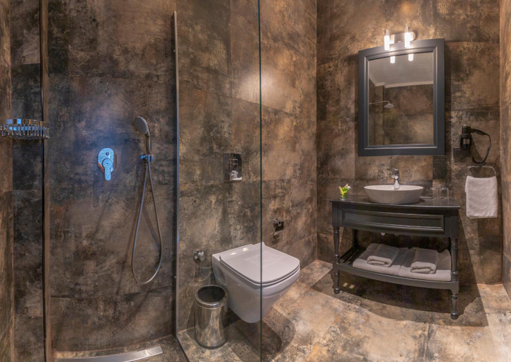 Bathroom 4, Marina Bay Gocek, Fethiye
