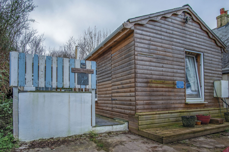 Exterior & Views, The Lodge - 1 Bedroom - Freshwest Beach Retreat, Pembrokeshire