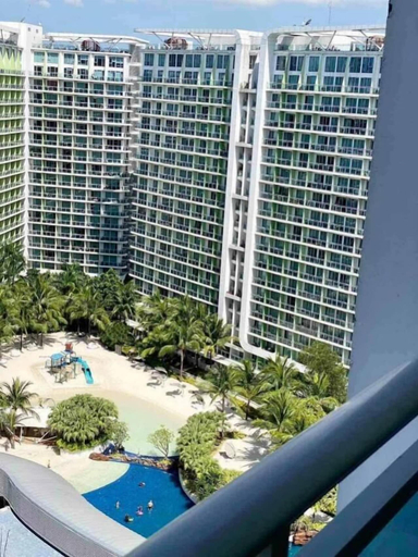 Others 3, Azure By Ian, Taguig