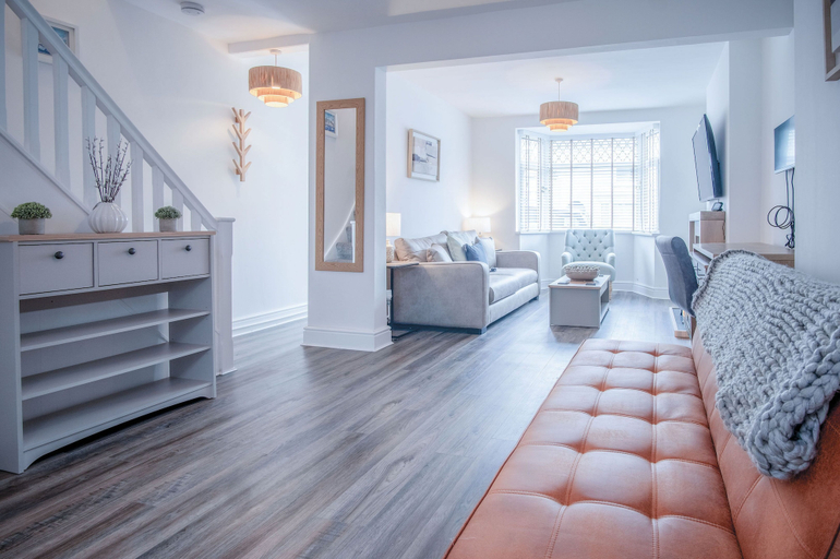 Others 5, Castle Square - 2 Bedroom - Mumbles, Swansea