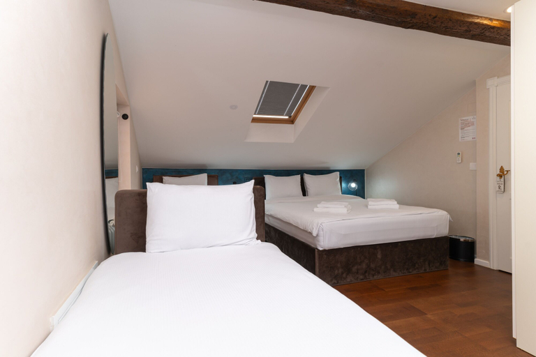 Bedroom 2, Ornament Hotel, Sarajevo